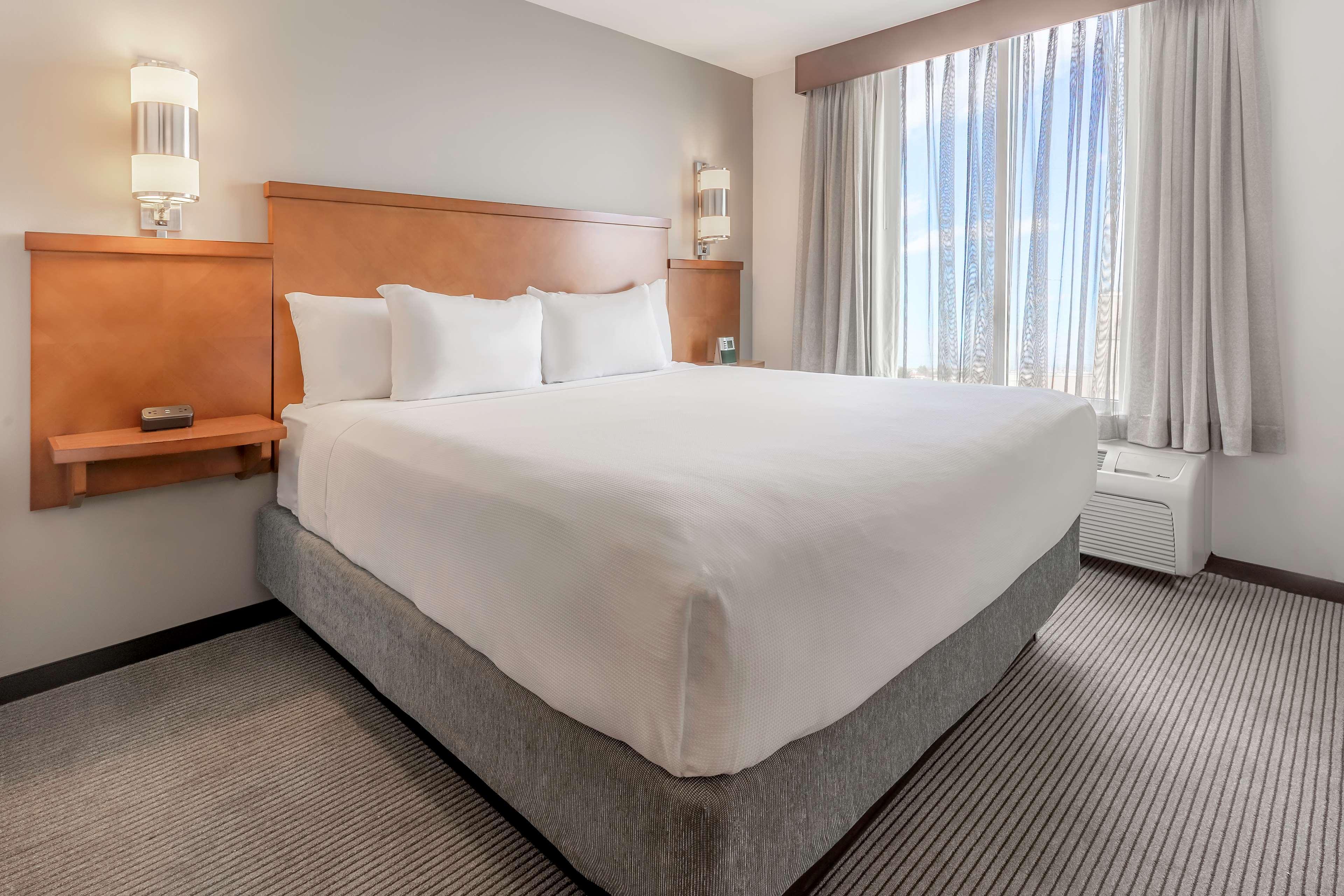 Hyatt Place Salt Lake City Airport Экстерьер фото